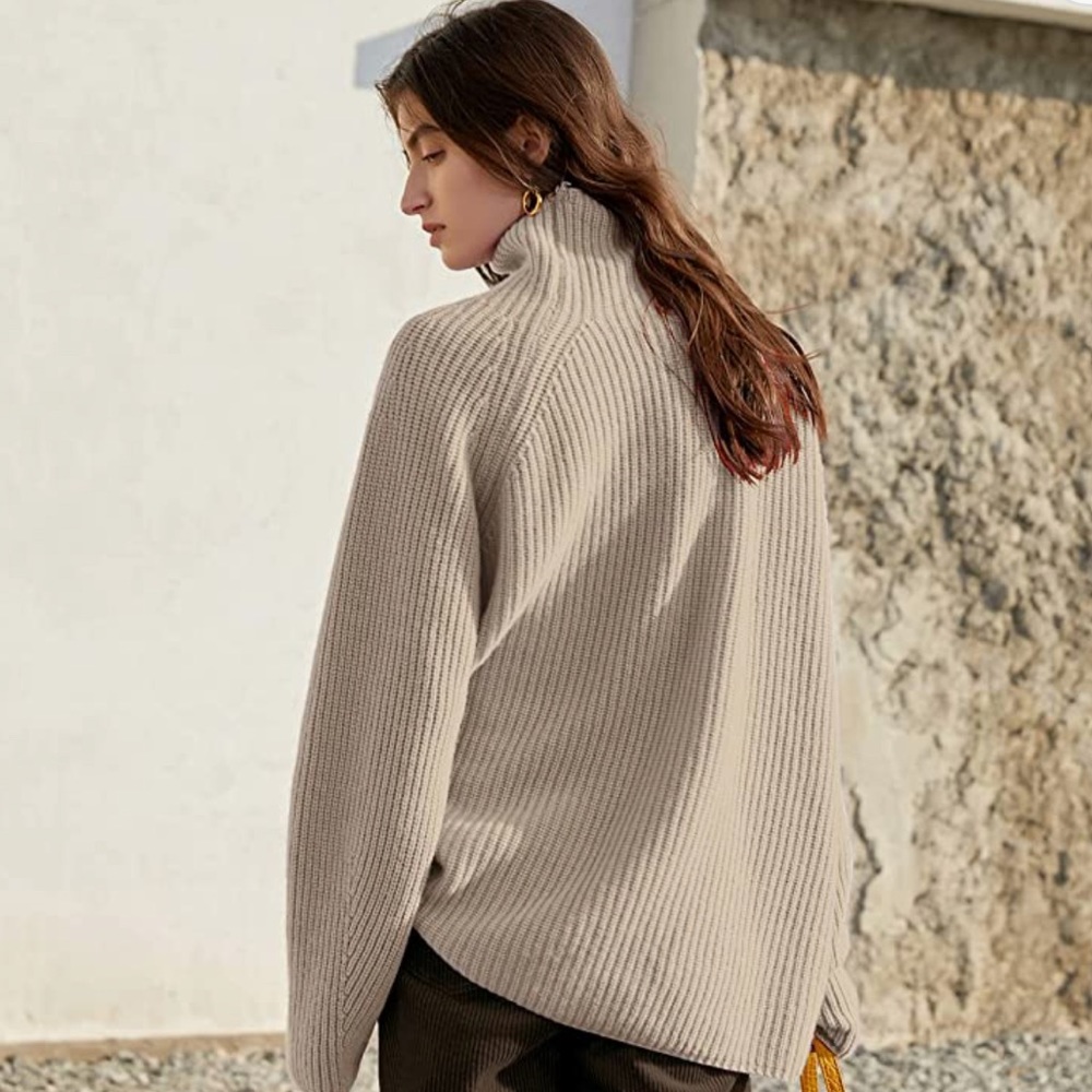 Asymmetrical Sweater - Picture 3 of 8